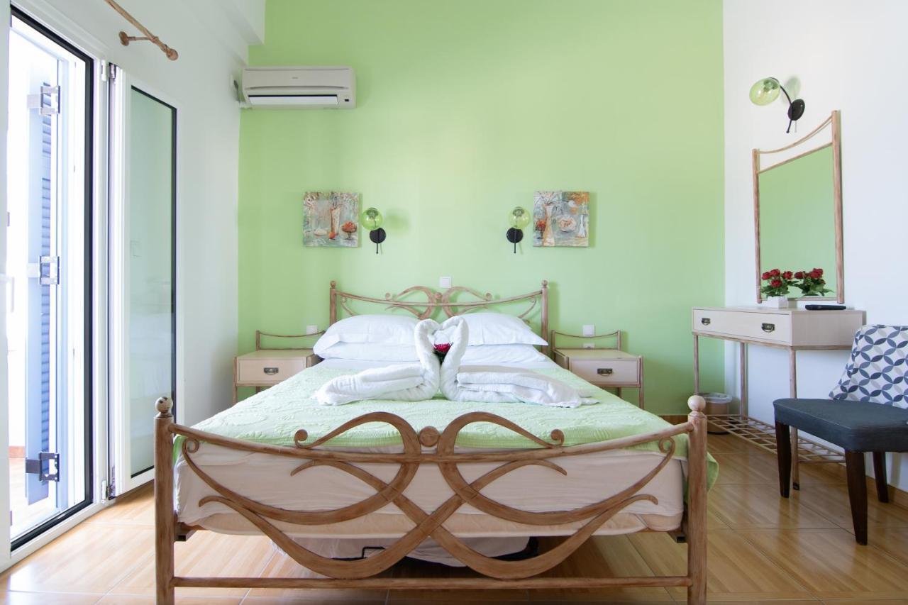 אלפוניסוס Coralli Rooms & Restaurant מראה חיצוני תמונה