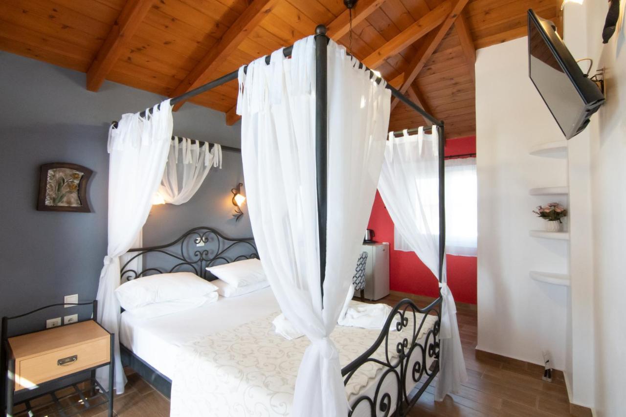 אלפוניסוס Coralli Rooms & Restaurant מראה חיצוני תמונה