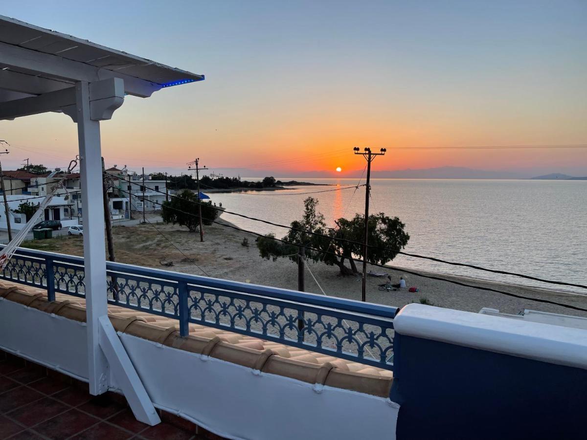 אלפוניסוס Coralli Rooms & Restaurant מראה חיצוני תמונה